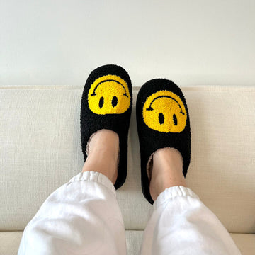 Ludino™ |  Smiley Face Pantoffels! 🌟